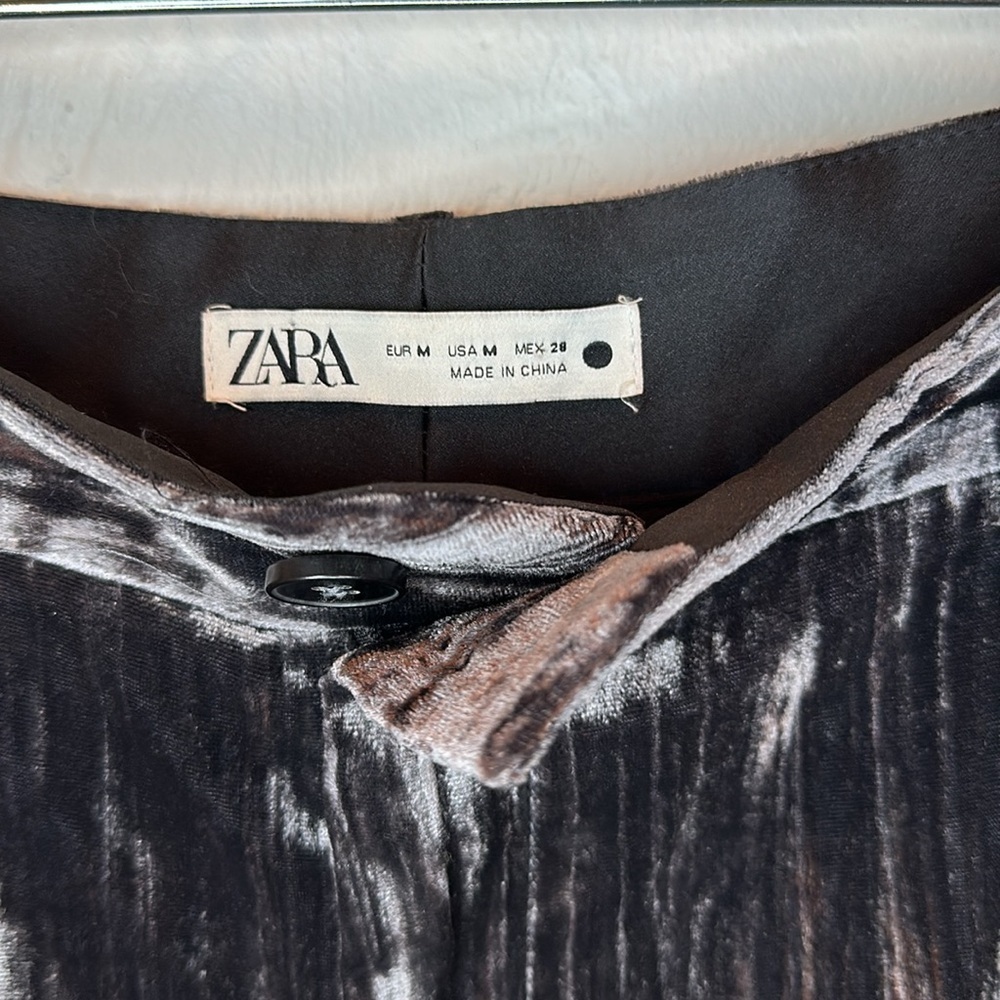ZARA WIDE LEGGED CRUSHED VELVET TROUSER. - Picture 4 of 7